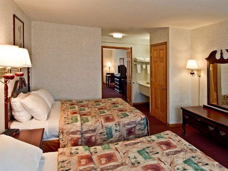 Americas Best Value Inn Вокіган Екстер'єр фото
