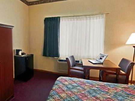 Americas Best Value Inn Вокіган Екстер'єр фото